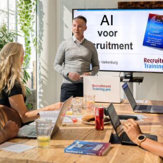 Cursisten tijdens de training AI voor recruitment en arbeidsmarktcommunicatie door trainer Jacco Valkenburg