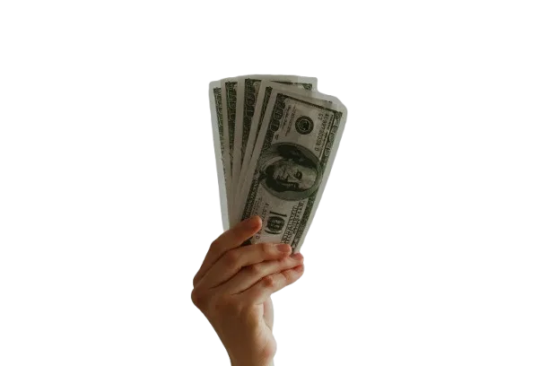 Hand die meerdere Amerikaanse dollarbiljetten vasthoudt als symbool voor salaris